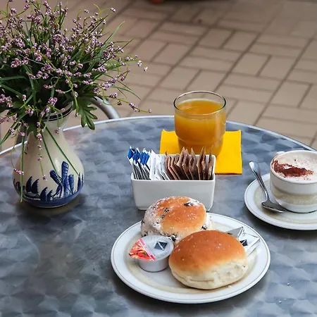 King בית הארחה